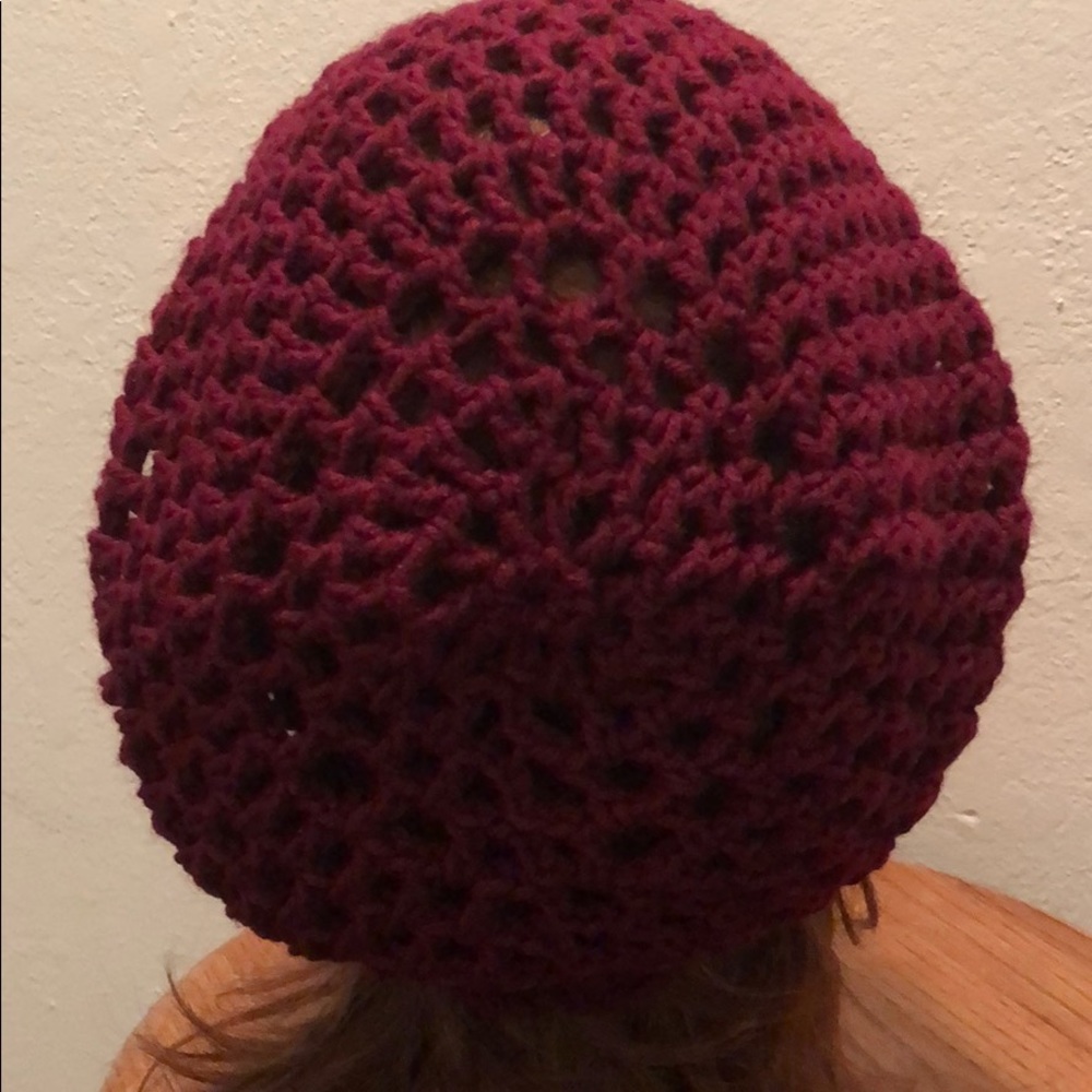 Lady’s slouchy hat winter hat New hand crochet by me - Picture 3 of 3